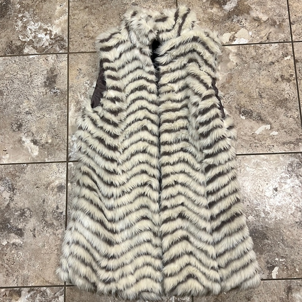 Me Jane faux fur vest
